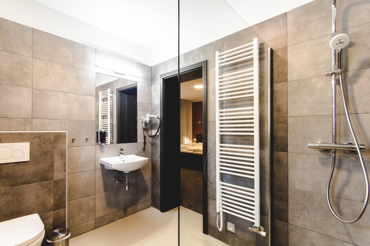 Silesia Residence Ostrava Eksteriør bilde A heated towel rail